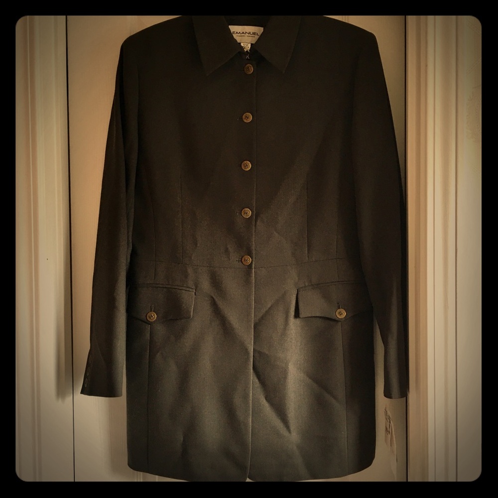 Regal “Emanuel Ungaro” military style jacket!!🥀